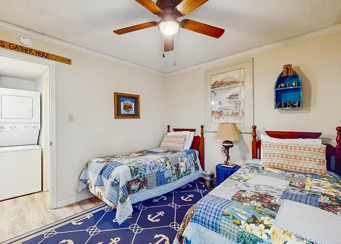Front #203 * Gulf Shores